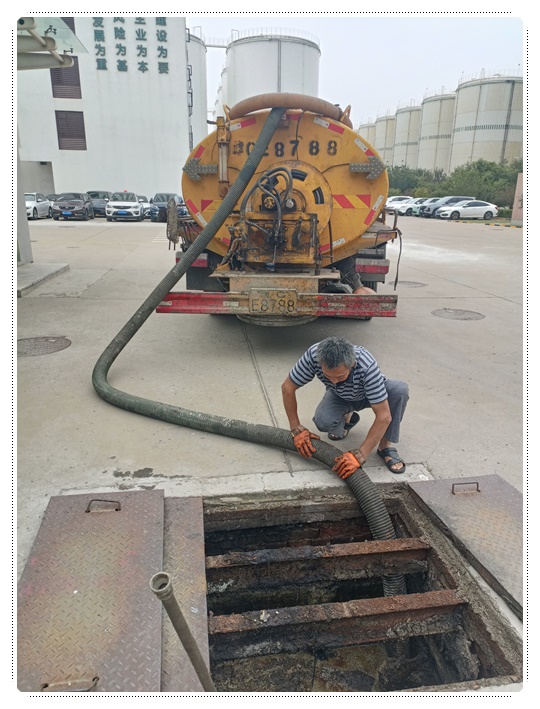 堆龙德庆隔油池清掏